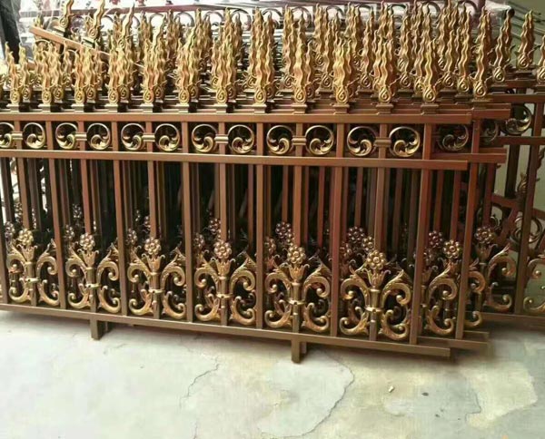 鋁藝護(hù)欄有哪些常見的應(yīng)用？